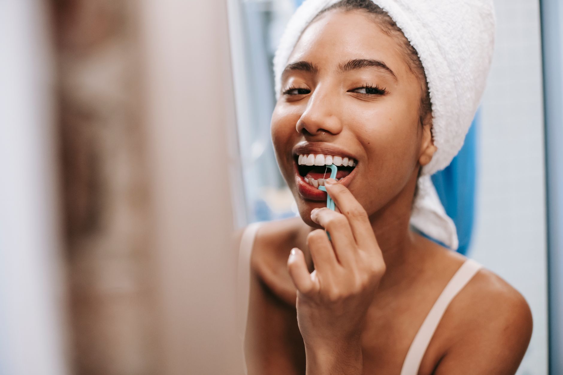 The Benefits of Flossing Daily for Improved Oral Health